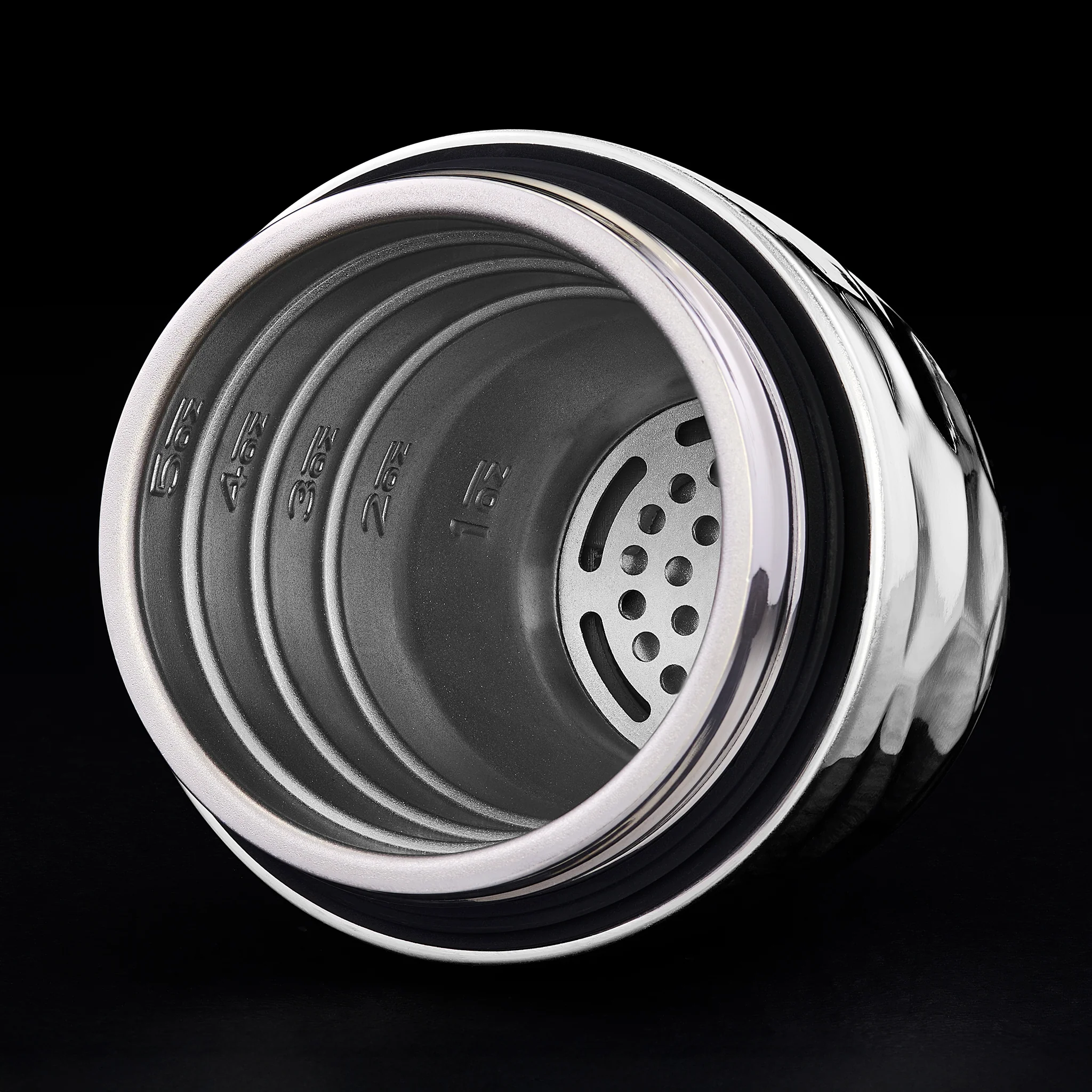 Cocktail Shaker, 25 oz (Chrome) - Image 4